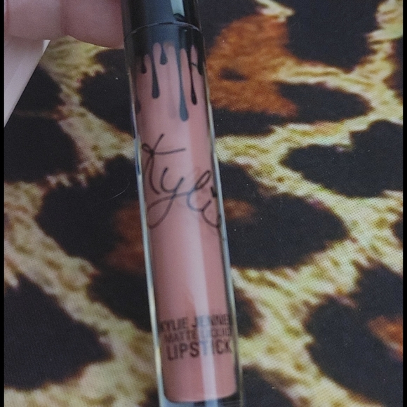 Kylie Lip Kit in Ulta - Picture 7 of 11